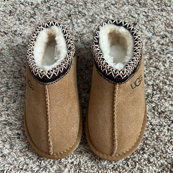 KIDS UGG DUPE TASMAN INSPIRED SLIPPERS - Picture 2 of 6
